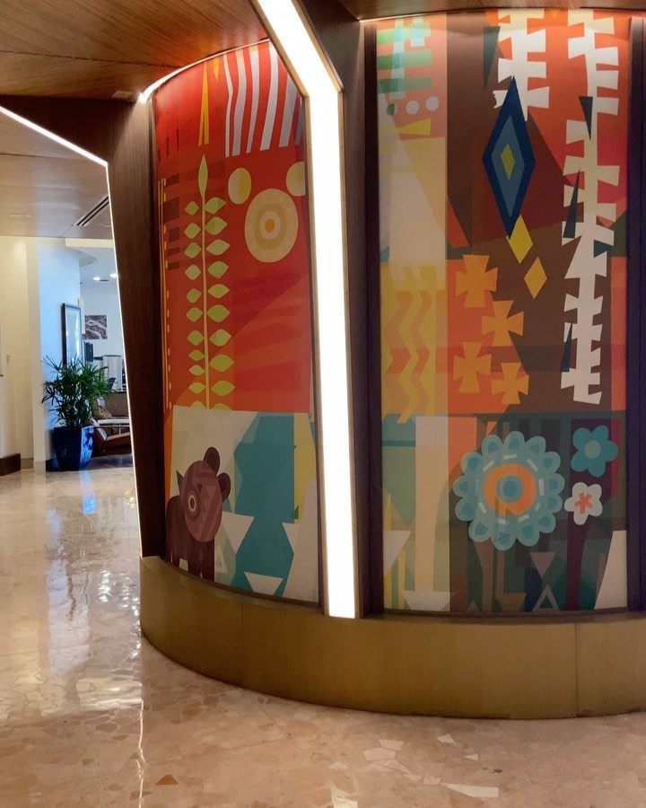 Also got to see the updated column at @waltdisneyworld #contemporaryresort lobby (the dividers with lights were added) plus the #monorail #mural
This was one of my favorite projects to work on. Paying tribute to #maryblair #grandcanyon #concourse...