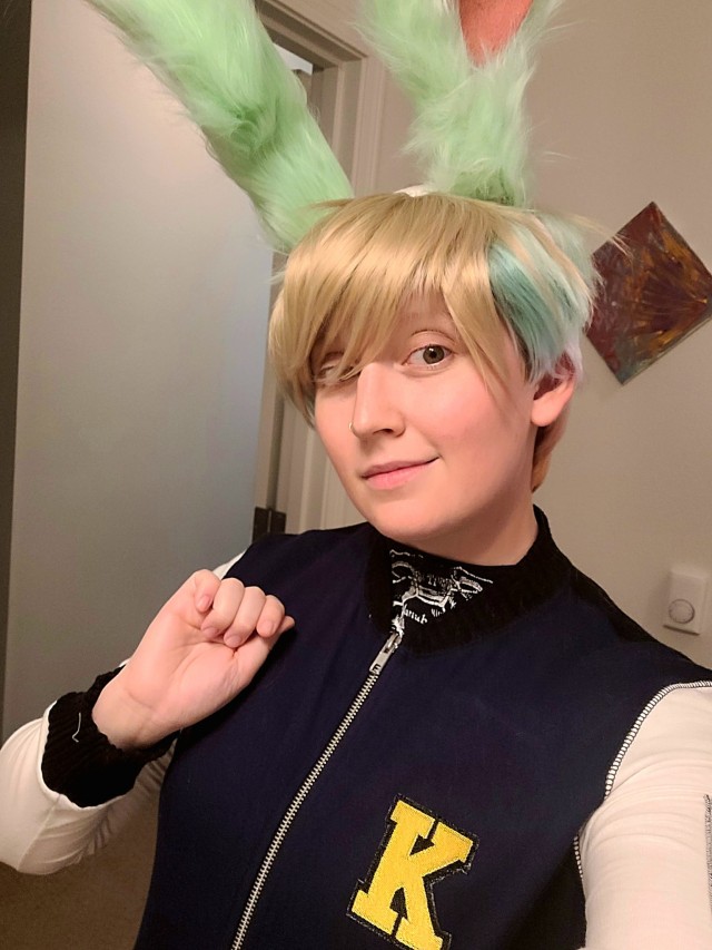 It only took me a solid YEAR of procrastination, but I finally put together my Sasha ACNH cosplay 💚

Ears: TurtleSmithy 