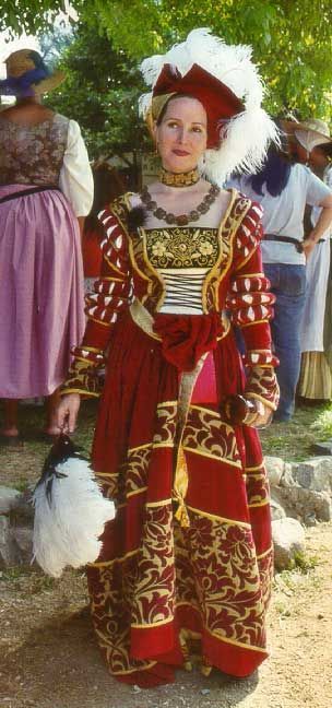 Germanic Renaissance fashions (click to enlarge)1-2. 1525-30, based on the art of Lucas Cranach5. 15