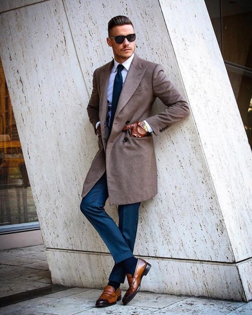 Style by @aleksmusika waering Oatmeal Cashmere || MNSWR style inspiration - - - - #menswear #menstyl