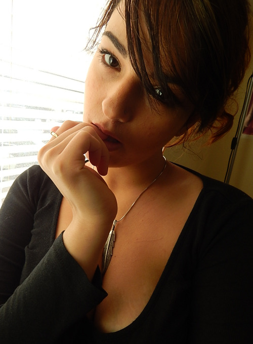 dollbutter:  Here’s that selfie #SELFIEEEEEE