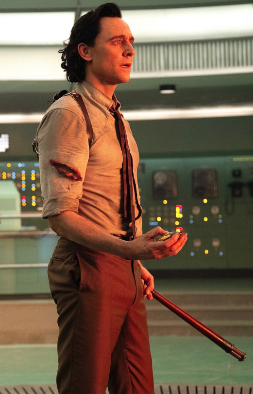 HE IS SO SLUTTY AND FOR WHAT????