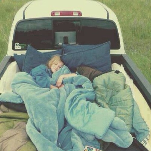 The only reason I’d buy a ute. #cuddles #sleepy #ute #bed #adorable 