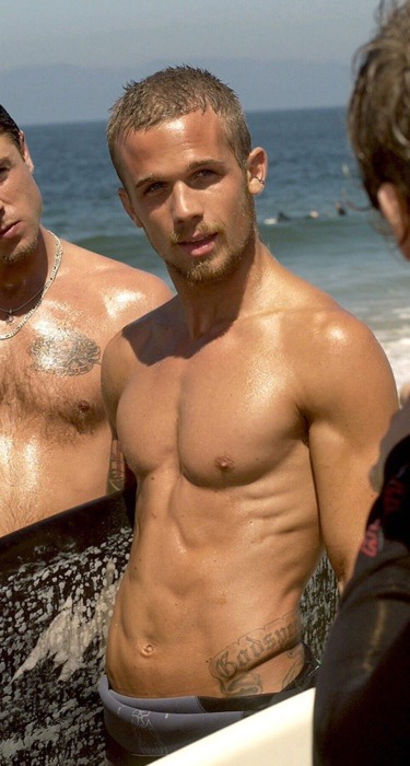 diggin-that-dude:  Cam Giganet 