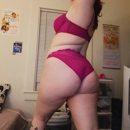 New fave panties?....#thicc #thick #pawg #pawgbooty #curvy #pale #panties #lingeriesexy #plussizefas