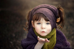 Asylum-Art:  Mother Takes Inspiring Photos Of Her Beautiful One-Handed Daughter3