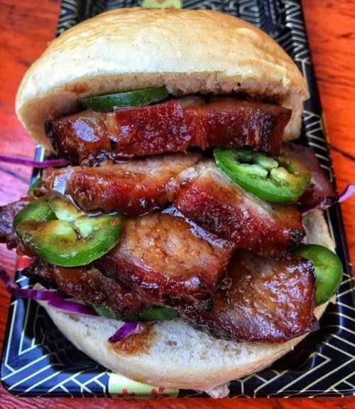 southernsideofme:  BBQ Pork Burger porn pictures