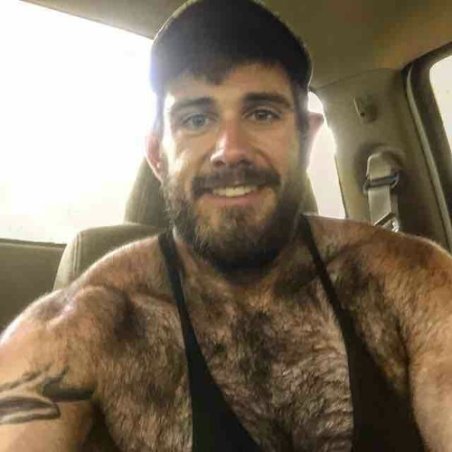 topguy4hry:you2knowit:  HOT AS FUCK   Hairy Shawn Harris