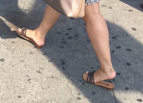 sexycandidfeet: Cityfeet