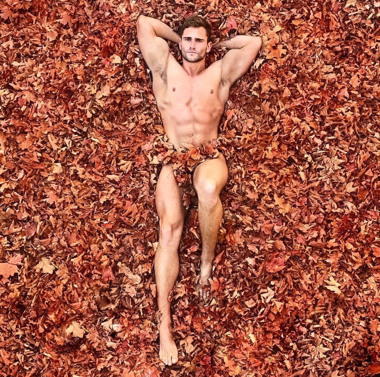 tes-tosterone: sprinkledpeen:  Keegan Whicker celebrates autumn .. or the end of