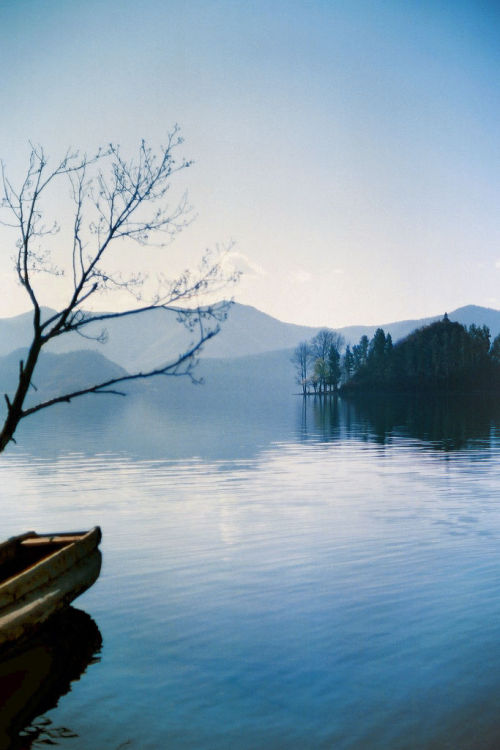 sublim-ature: Lake Lugu, ChinaOn Ki