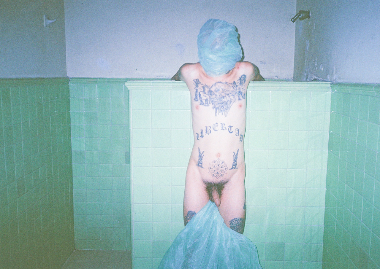 discordant23: http://discordant23.tumblr.com/
