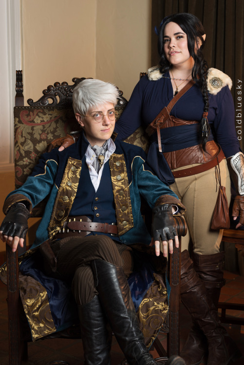 commandercait: Lord and Lady De Rolo doing their best snooty nobility act for the royal portrait pai