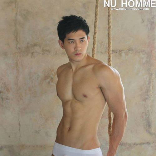 mantop10691:  泰國名攝影師Haruehun Airry男寵系列..最近也出寫真書的肌肉帥哥..Aun Warit 