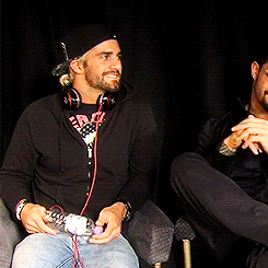 douglas-leon-michael:  Why is Seth biting his lip whilst staring at Dean? Is something