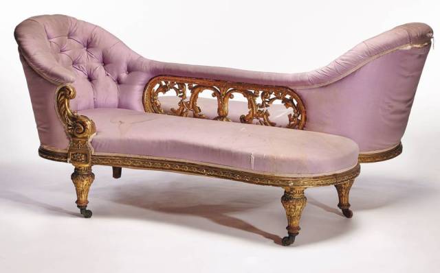 chicago-geniza:aperfumedpearl:lilac Napoleon III style Meridienne en ConfidentThis is phenomenal design for when you and a friend are both Indisposed but still desirous of one another’s company. It facilitates both conversation and parallel play.