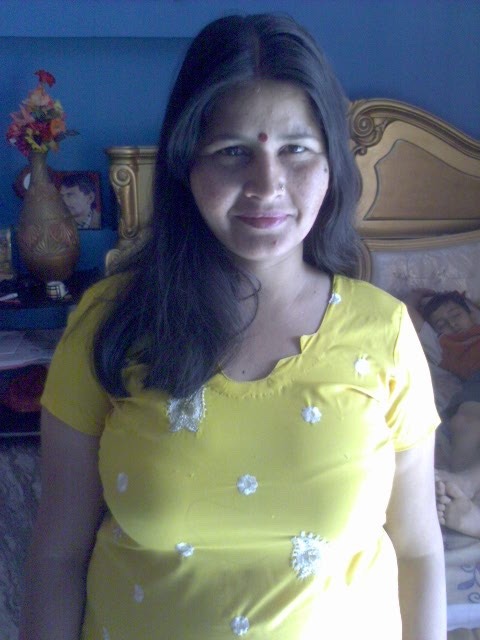 prythm:  Perks of going on vacation with neighbours… Sometimes if maybe lucky to own sexy Desi Aunty throughout your vacation - 3