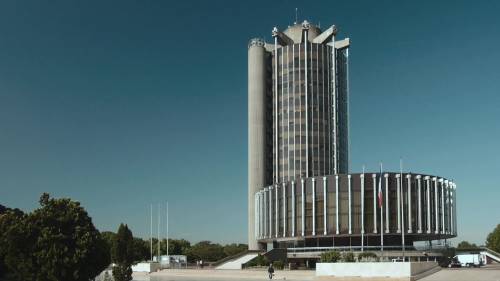 germanpostwarmodern: Town Hall (1972-74) in Créteil, France, by Pierre Dufau
