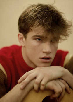 justdropithere:  Thomas Langhendries by Eber Figueira - Fucking Young!