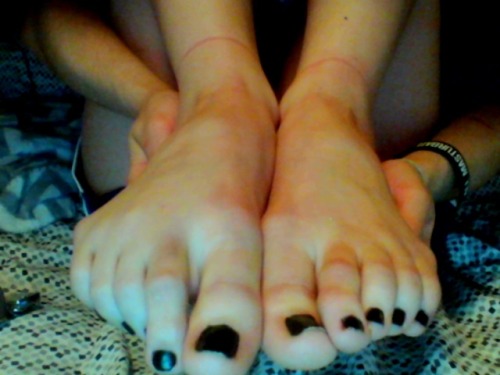themissarcana:  Awesome locking handcuffs with keys, but shitty webcam pictures. See we need a new webcam guys! http://themissarcana.tumblr.com/post/96561941636/new-webcam-cam-shows