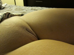 thehillshavethickthighs:  Shaved &amp; Smooth