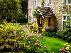 fairytale-europe:  Freshford, The Cotswolds,