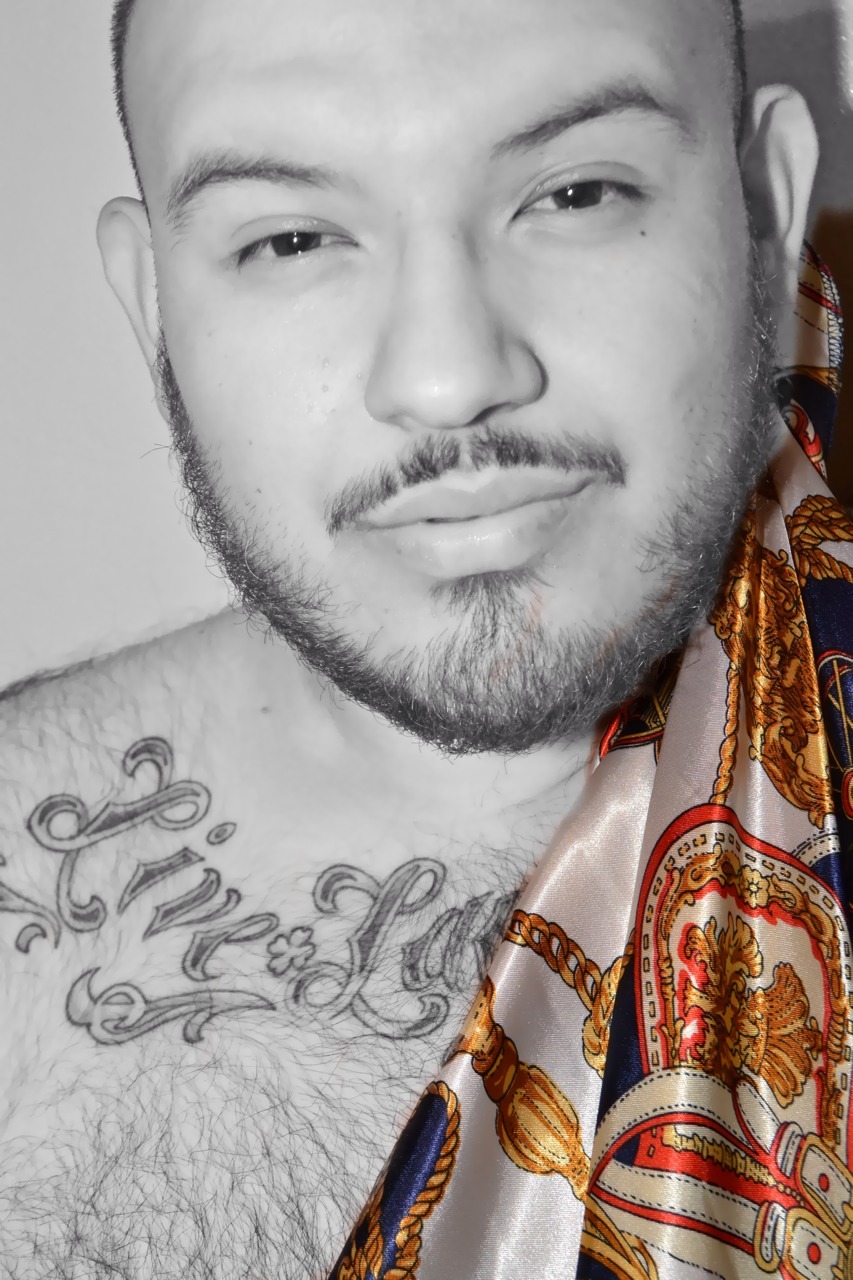 djshorty73:  georgieoso:  Love playing with my bear and using him as my muse  Sexy