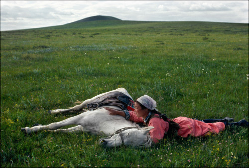 killing-the-prophet:Horse training for the militia, Inner Mongolia. 1979. Eve Arnold.
