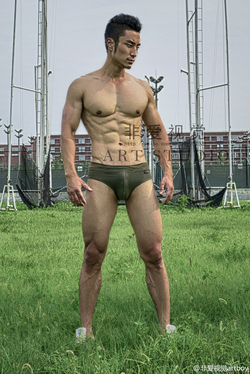 hunkxtwink:  Hu Zi PhotographyHunkxtwink - More in my archive