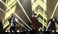 myunqdae-blog:           I’m Mr.H in da club, in my B BOY stance ~          
