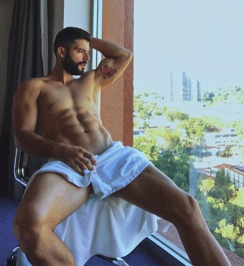 maninsuitz - https - //www.instagram.com/adriandimonte#hot...