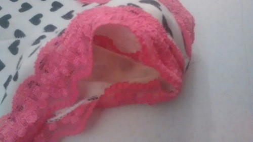 wetpantyslut:  My panties are so full of pussy cum they stand up by themselves you can’t see it because my pussy is white but it’s there I promise and the smell is wonderful