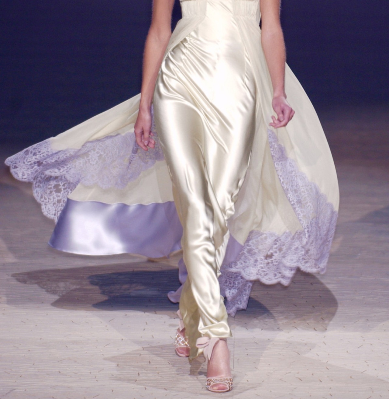 vlada-sasha-natasha:Valentino Couture spring 2006
