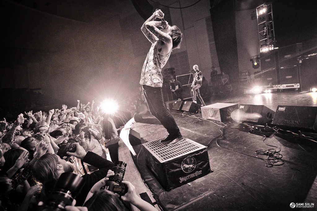 thyartsmurder:  Bring Me The Horizon by Sami Siilin.       
