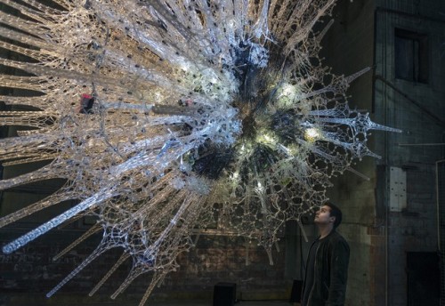 archatlas:Artist Philip Beesley Merges Chemistry, Artificial Intelligence, and Interactivity to Crea