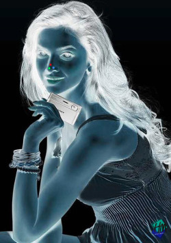 blome3kissesbitch: rellzspace:  im-big-so-what:  rosariooox:  m–ood:   Stare at the red dot on the girl’s nose for 30 seconds. Then look at the ceiling (or any white surface) and blink really quickly a few times. You will be amazed to see a colorful