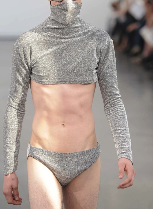 monsieurcouture:  Romain Kremer S/S 2010 