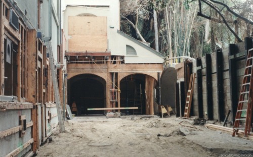 thequartermoonmurders:Construction of Indiana Jones AdventureLet’s take a trip to Disneyland bac