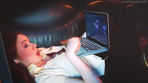 fantasynomads:  This has to be the best gif I’ve ever seen. In all my 900 years of time and space. 
