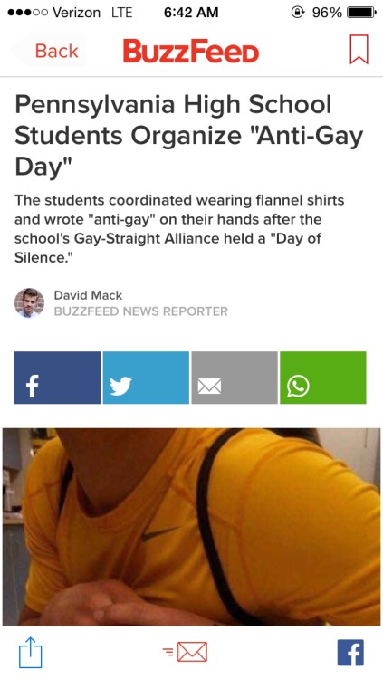 docvalentine: socialistgay:  bbysun:  www.buzzfeed.com/davidmack/mcguffey-high-anti-gay-day P