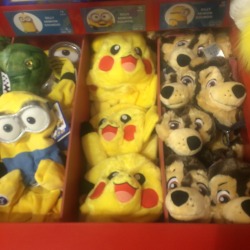 jigglypuffsvevo:  Pikachu is now at Build-A-Bear. MUST. GO. TO. THE. MALL.