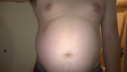 piggytoforcefat:  A happy belly is a belly