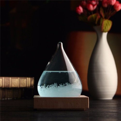 lilithwindseeker05: Weather Forecast Crystal Storm Glass  When it’s sunny,the filler will sink to the bottom and the liquid will become clear.When it’s warming, the liquid in the bottle will filoat up and layered.When it’s cloudy, the liquid in