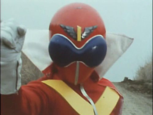 kamenyaiba:Himitsu Sentai Gorenger!The very first appearance of the very first Sentai!© 秘密戦隊ゴレンジャー E