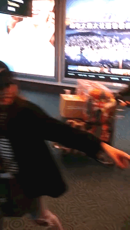 eunjieveryday:  After Eunji saw a fan’s gift to her & their album fall on the ground, she went back to retrieve both. Giving back the fan their album, she thanked them for the Olaf Plushie and was practically dragged away by one of the managers.