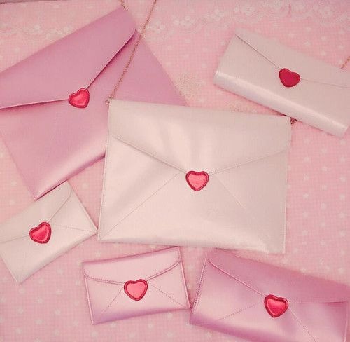 pastelchoi:♡ L-O-V-E ♡