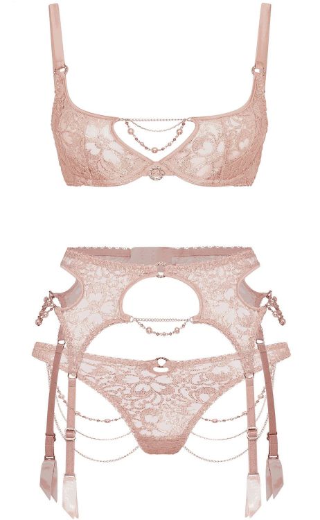 martysimone:Agent Provocateur | Tiarna •