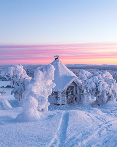 coiour-my-world:Hut located on top of Salla Ski Resort | Finland || j.vaahtera