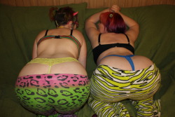 bbwsarebeautifull:  More hot videos: http://bit.ly/1m49hDO  DOUBLE TROUBLE