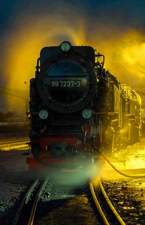 styleerotica:  Steam Engines have character….